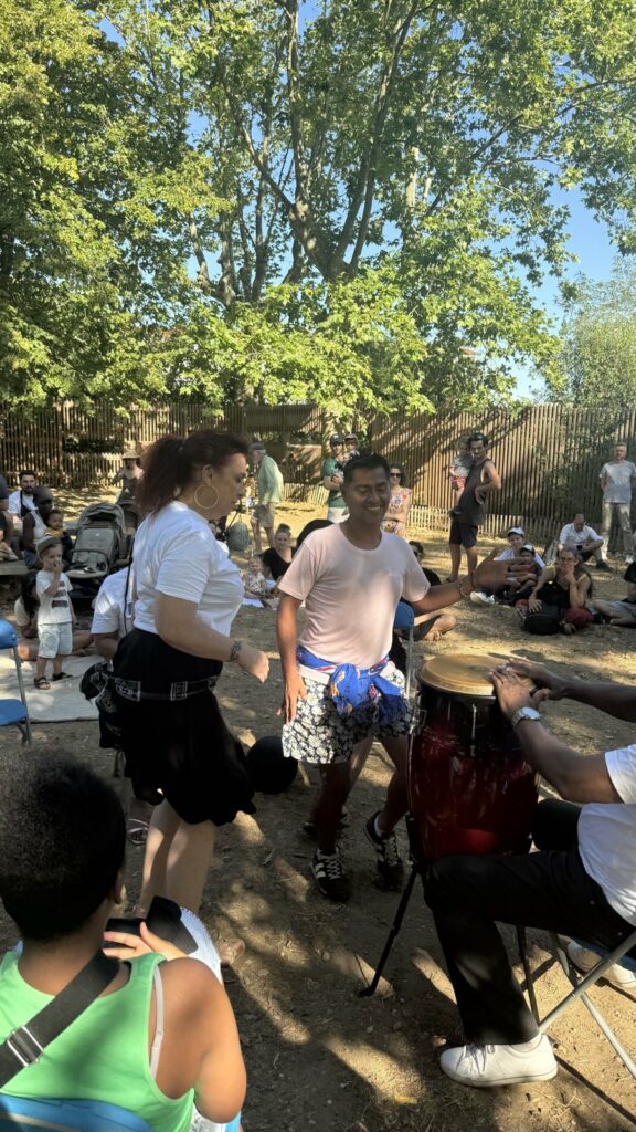 Un moment de danse et de musique au festival Soïo Mundo, le 4 juillet 2026